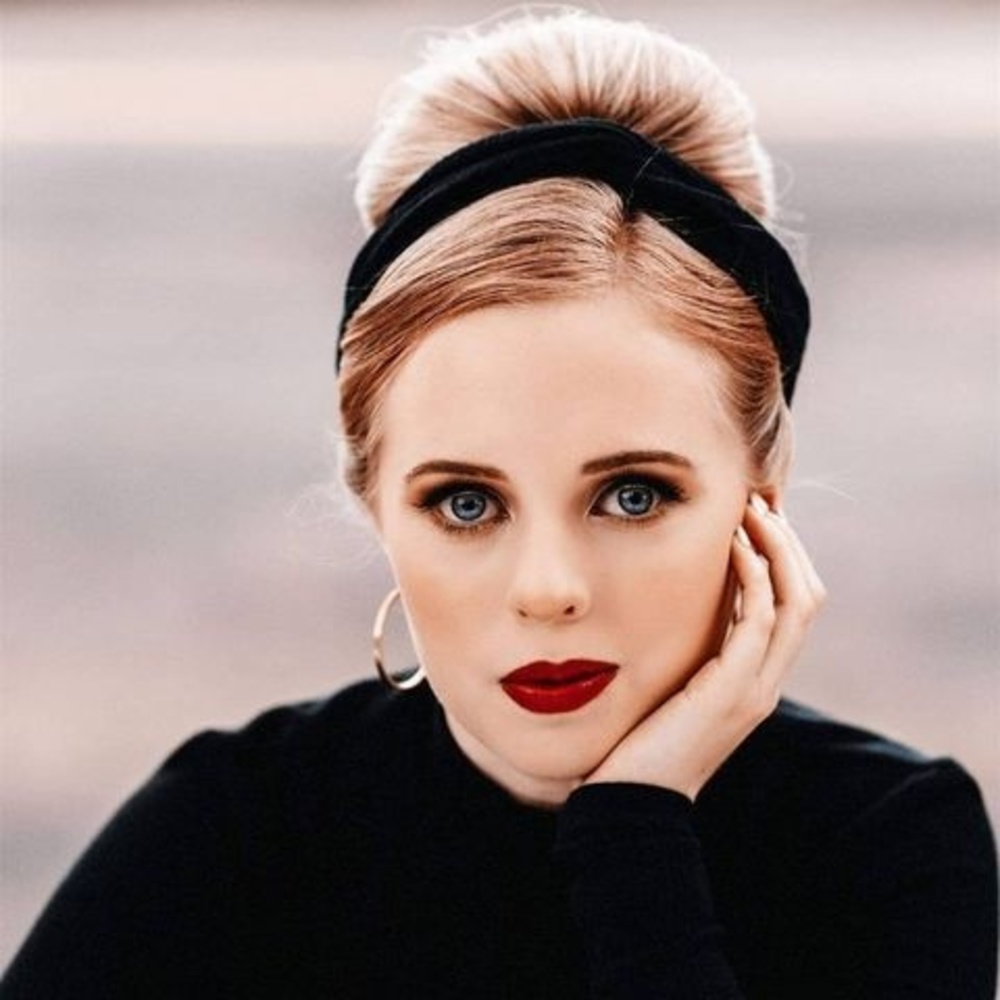 Meet your Posher, Charlotte